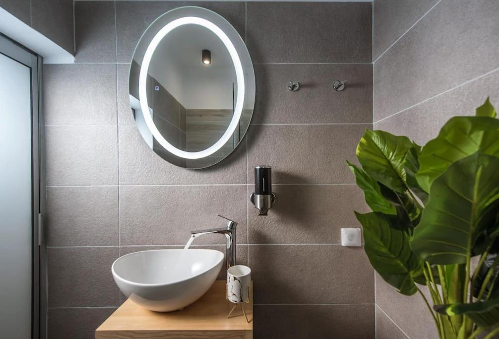 Mojo - Central Cozy Apartment Ираклион Экстерьер фото